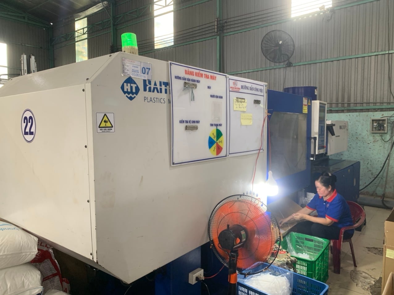 Injection molding machine 1